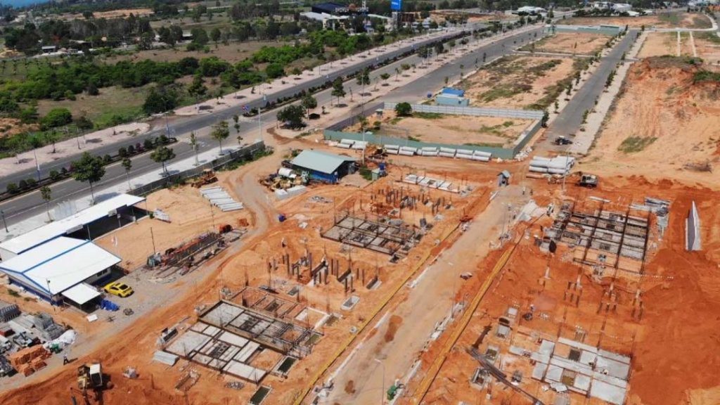 Hoàn thành thi công móng cọc một số dãy nhà phố thương mại Summerland Hưng Lộc Phát